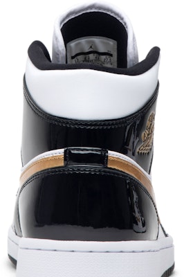 Air Jordan 1 Mid Patent 'Black Gold' 852542-007 Sizing Air Jordan 1 Mid Patent 'Black Gold' 852542-007