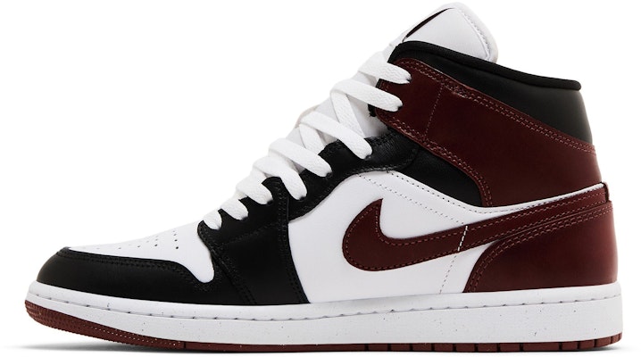 Air Jordan 1 Mid SE 'Dark Pony' Sepatu Sneaker Pria HF3216-102 Lookbook Air Jordan 1 Mid SE 'Dark Pony' Sepatu Sneaker Pria HF3216-102