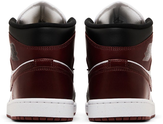Air Jordan 1 Mid SE 'Dark Pony' Sepatu Sneaker Pria HF3216-102 Details for Air Jordan 1 Mid SE 'Dark Pony' Sepatu Sneaker Pria HF3216-102