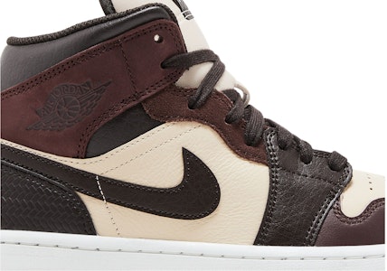 Air Jordan 1 中帮特别版 '巴黎YMCA' FZ4359-200 Order Air Jordan 1 中帮特别版 '巴黎YMCA' FZ4359-200