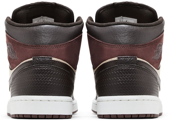 Air Jordan 1 中帮特别版 '巴黎YMCA' FZ4359-200 Details for Air Jordan 1 中帮特别版 '巴黎YMCA' FZ4359-200