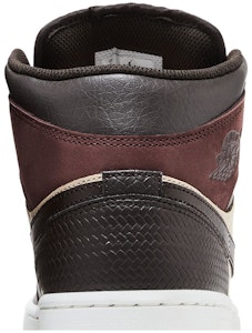 Air Jordan 1 中帮特别版 '巴黎YMCA' FZ4359-200 Sizing Air Jordan 1 中帮特别版 '巴黎YMCA' FZ4359-200