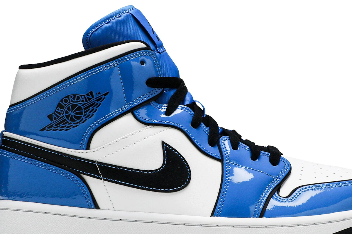 Air Jordan 1 Mid SE 'Signal Blue'