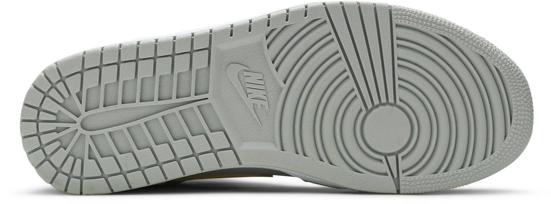 Air Jordan 1 Mid SE 'Coklat Kelabu Kuning' DA4666-001 Shop Air Jordan 1 Mid SE 'Coklat Kelabu Kuning' DA4666-001