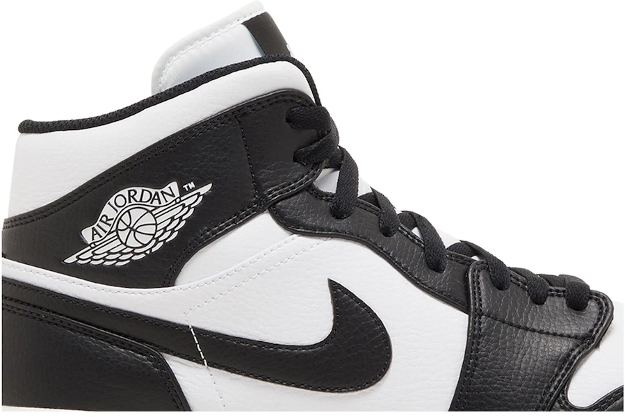 Air Jordan 1 Mid TD Cleat 'Hitam Putih' 2023 FJ6805-100 Lookbook Air Jordan 1 Mid TD Cleat 'Hitam Putih' 2023 FJ6805-100