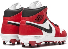 Air Jordan 1 Mid TD 足球钉鞋 '芝加哥' AR5604-106 Shop Air Jordan 1 Mid TD 足球钉鞋 '芝加哥' AR5604-106