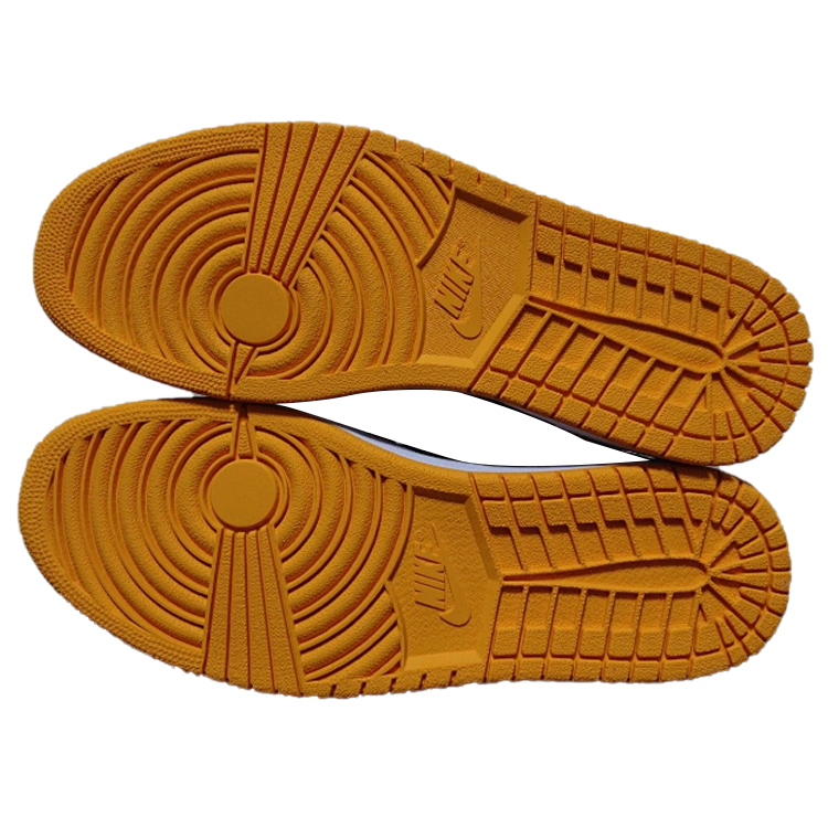 Shop エアジョーダン1 ロー "ポルカドット パック - ブラックタクシー" 338145-071