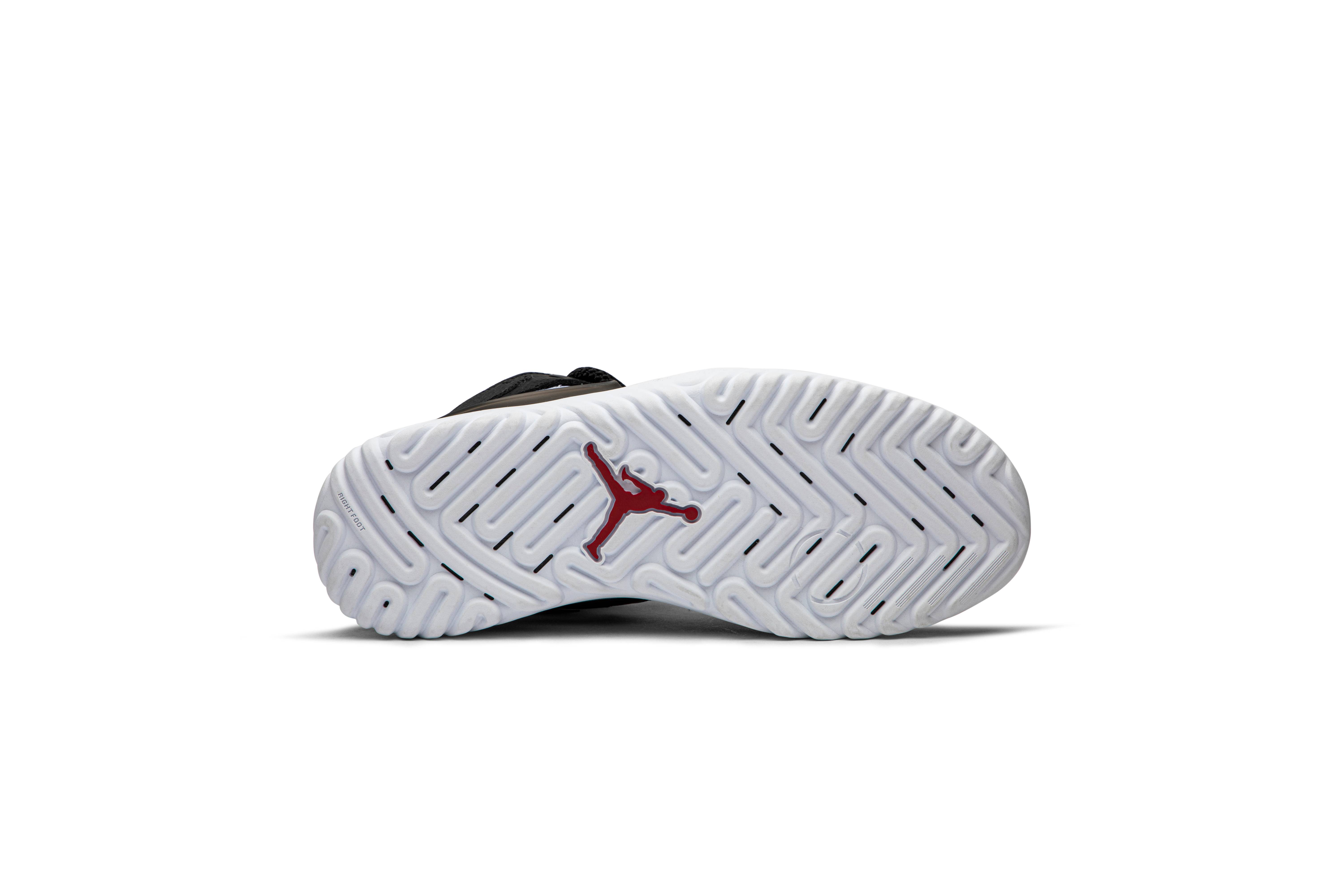 Shop Air Jordan 1 React 高筒 ‘黑白’ 產品編號：AR5321-016