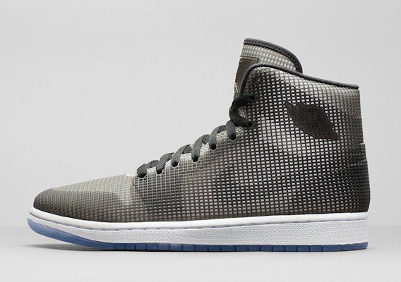 Air Jordan 1 Retro 4lab1 Reflect Silver 677690-012 Lookbook Air Jordan 1 Retro 4lab1 Reflect Silver 677690-012