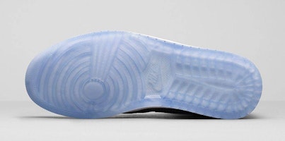 Air Jordan 1 復刻 4lab1 反光銀 677690-012 Sizing Air Jordan 1 復刻 4lab1 反光銀 677690-012