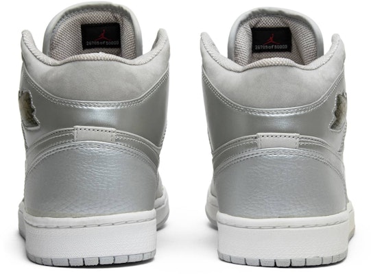 Air Jordan 1 Retro + 2001 'Neutral Grey' 136065-001 Details for Air Jordan 1 Retro + 2001 'Neutral Grey' 136065-001