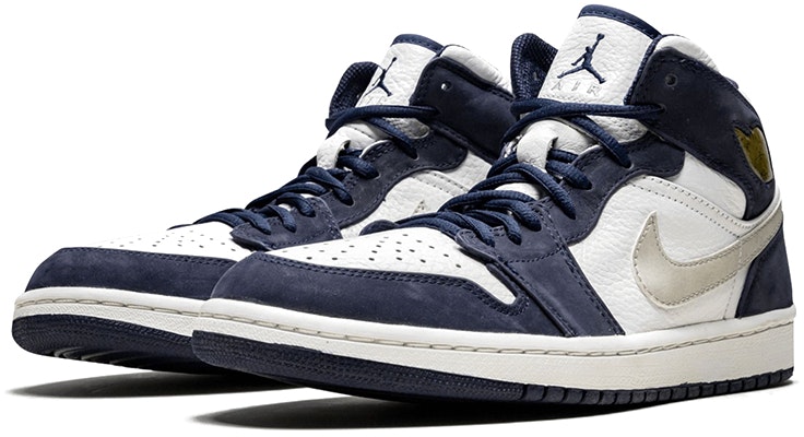 Air Jordan 1 Retro + 'Midnight Navy' – Kasut Lelaki Jordan 1 Retro 'Midnight Navy' 136065-101 Lookbook Air Jordan 1 Retro + 'Midnight Navy' – Kasut Lelaki Jordan 1 Retro 'Midnight Navy' 136065-101