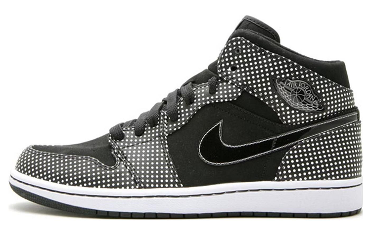 Buy Air Jordan 1 復刻版‘黑白’ 136065-011