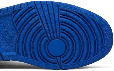 Air Jordan 1 Retro 'Royal' 2001 Sepatu Sneakers 136066-041 Purchase Air Jordan 1 Retro 'Royal' 2001 Sepatu Sneakers 136066-041