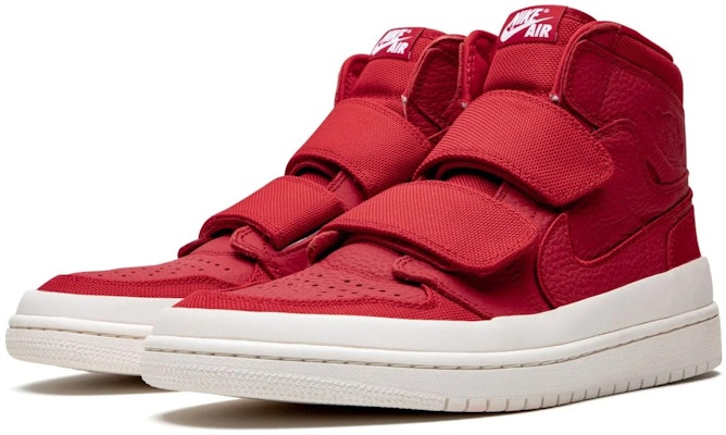 Air Jordan 1 Retro Hi Double Strap 'Gym Red' Merah Gym AQ7924-601 Lookbook Air Jordan 1 Retro Hi Double Strap 'Gym Red' Merah Gym AQ7924-601