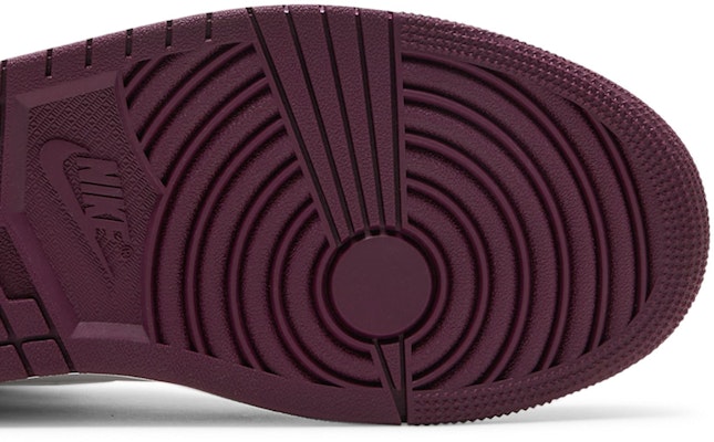 Air Jordan 1 Retro High 'Bordeaux' 555088-611 Details for Air Jordan 1 Retro High 'Bordeaux' 555088-611