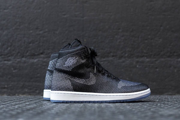 Air Jordan 1 Retro High 'MTM' 802399-001 Lookbook Air Jordan 1 Retro High 'MTM' 802399-001