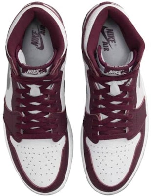 Air Jordan 1 Retro Tinggi 'Merah' 555081-611 Shop Air Jordan 1 Retro Tinggi 'Merah' 555081-611