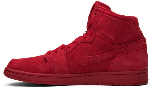 Air Jordan 1 Retro High 'Merah Suede' 332550-603 Lookbook Air Jordan 1 Retro High 'Merah Suede' 332550-603