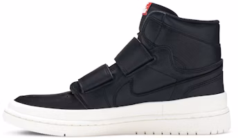 Air Jordan 1 Retro High Double Strap 'Hitam' AQ7924-001 Lookbook Air Jordan 1 Retro High Double Strap 'Hitam' AQ7924-001