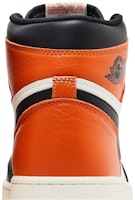 Air Jordan 1 复刻高帮 OG 碎扣篮板 (2025) DZ5485-008 Sizing Air Jordan 1 复刻高帮 OG 碎扣篮板 (2025) DZ5485-008