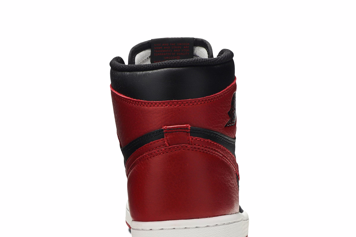 Air Jordan 1 Retro High OG 'Banned' 2016