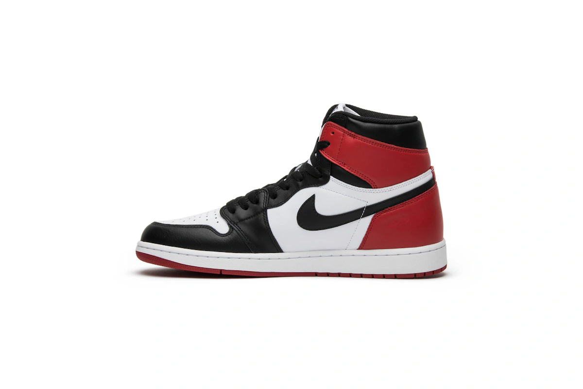 Air Jordan 1 Retro High OG 'Black Toe' 2016 555088-125