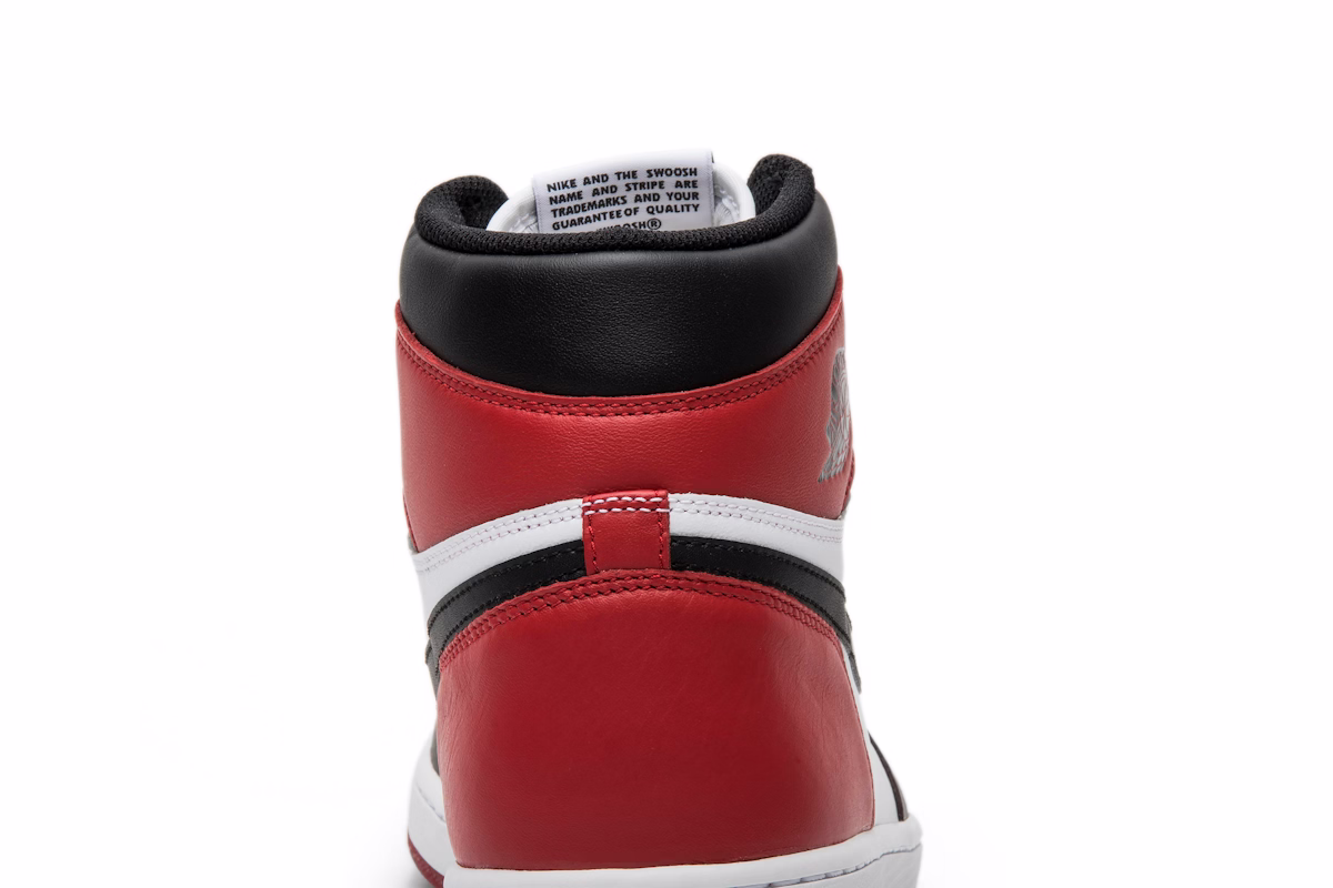 Air Jordan 1 Retro High OG 'Black Toe' 2016 555088-125