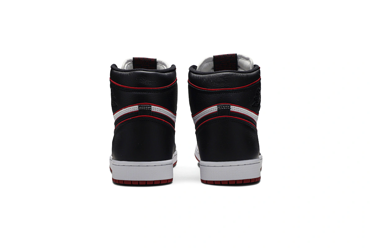 Air Jordan 1 Retro High OG 'Bloodline'