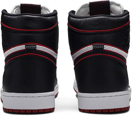 Air Jordan 1 Retro High OG 'Bloodline' 555088-062 Details for Air Jordan 1 Retro High OG 'Bloodline' 555088-062