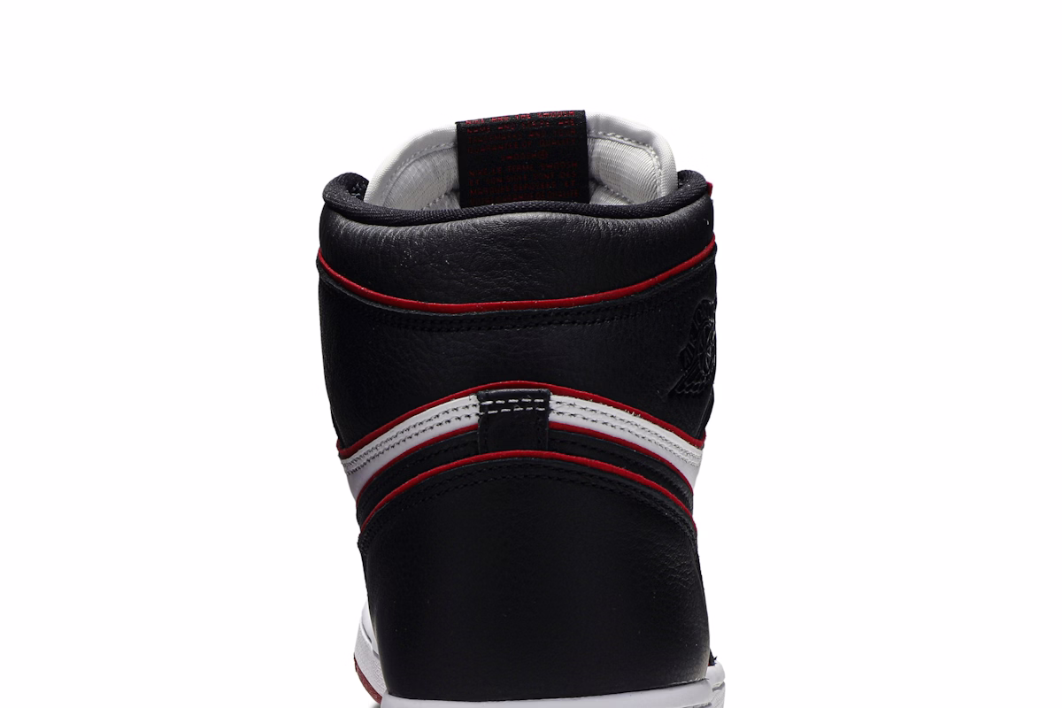 Air Jordan 1 Retro High OG 'Bloodline'