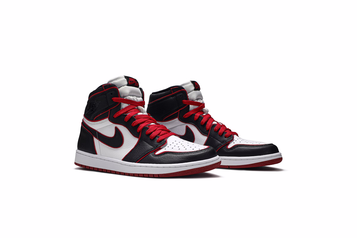 Air Jordan 1 Retro High OG 'Bloodline'