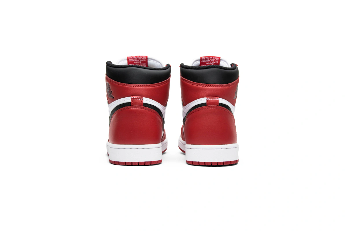 Air Jordan 1 Retro High OG 'Chicago' 2015