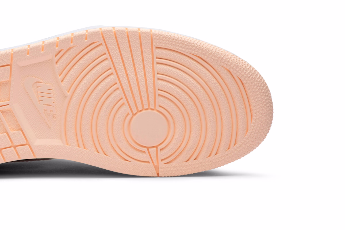 Air Jordan 1 Retro High OG 'Crimson Tint'