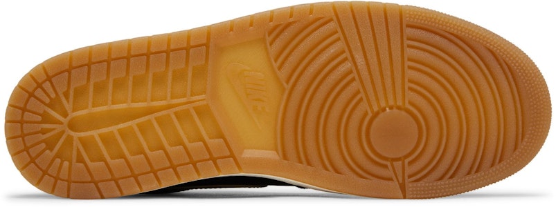 Air Jordan 1 Retro High OG 'Emas Metalik' DZ5485-071 Shop Air Jordan 1 Retro High OG 'Emas Metalik' DZ5485-071