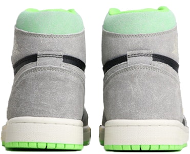 Air Jordan 1 复刻高帮 OG '中性灰伏特' 555088-070 Lookbook Air Jordan 1 复刻高帮 OG '中性灰伏特' 555088-070