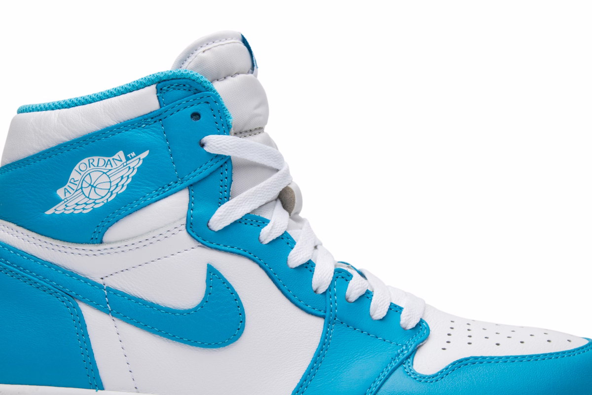 Air Jordan 1 Retro High OG 'UNC' 555088-117