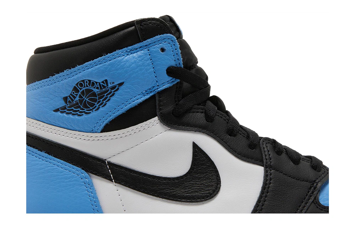 Air Jordan 1 Retro High OG 'UNC Toe'