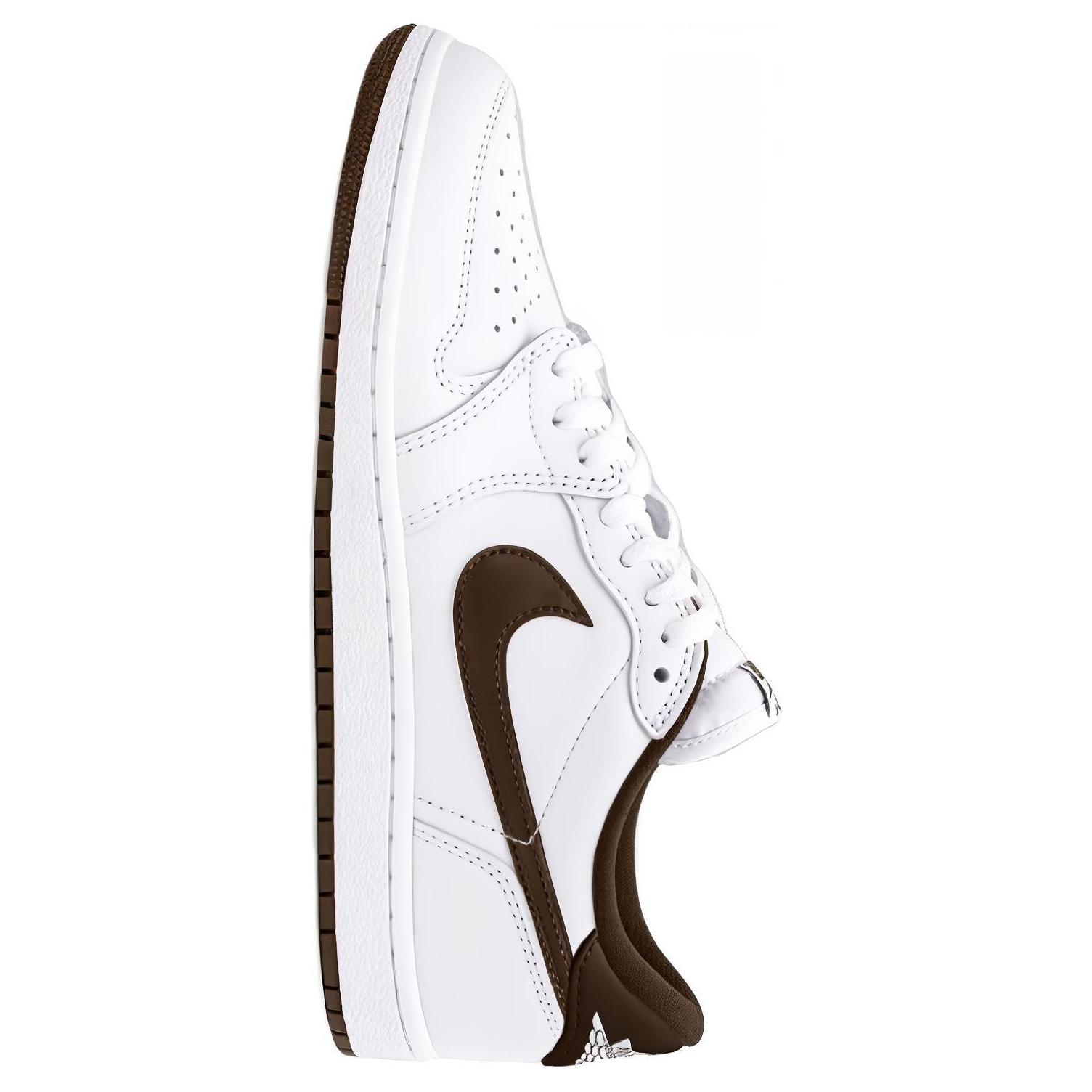 Lookbook エアジョーダン1 レトロ LOW OG "モカ" FB9933-105