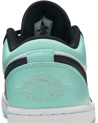 Air Jordan 1 Retro Low 'Emerald' 553558-117 (Warna Hijau Zamrud) Sizing Air Jordan 1 Retro Low 'Emerald' 553558-117 (Warna Hijau Zamrud)