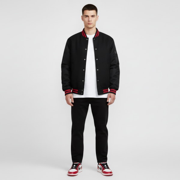 Air Jordan 1 Retro Low OG 2025 'Chicago' en Rojo, Blanco y Negro HQ6998-600 Lookbook Air Jordan 1 Retro Low OG 2025 'Chicago' en Rojo, Blanco y Negro HQ6998-600