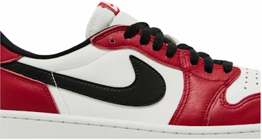 Air Jordan 1 复刻低帮 OG 芝加哥 (2025) HQ6998-600 Shop Air Jordan 1 复刻低帮 OG 芝加哥 (2025) HQ6998-600