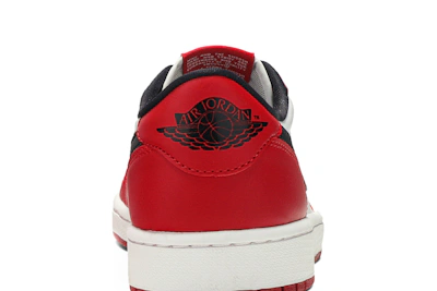Air Jordan 1 Retro Low OG 'Chicago'