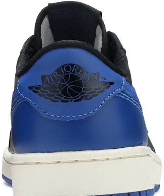 Air Jordan 1 Retro Low OG 'Royal' 705329-004 Sizing Air Jordan 1 Retro Low OG 'Royal' 705329-004