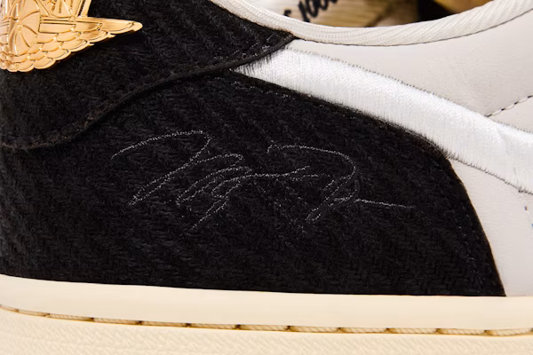 Air Jordan 1 Retro Low OG 'Trophy Room' Lelaki FN0432-017 2