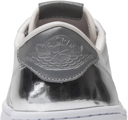 Air Jordan 1 Retro Low OG Pinnacle 'Metallic Silver' 852549-003 Sizing Air Jordan 1 Retro Low OG Pinnacle 'Metallic Silver' 852549-003