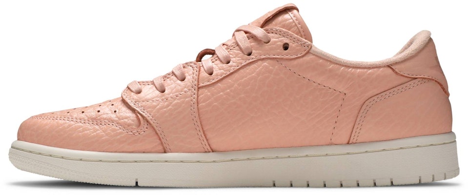 Air Jordan 1 Retro Low Swooshless 'Arctic Orange' 848775-805 Lookbook Air Jordan 1 Retro Low Swooshless 'Arctic Orange' 848775-805