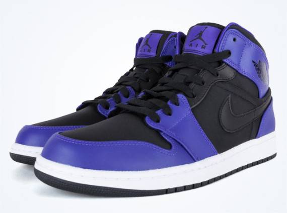 Buy Air Jordan 1 Retro Mid 'Dark Concord' Pria Wanita Sneakers 554724-019