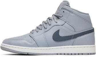 Air Jordan 1 Retro Mid 'Wolf Grey' 2017 Abu Serigala 554724-033 Lookbook Air Jordan 1 Retro Mid 'Wolf Grey' 2017 Abu Serigala 554724-033