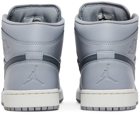 Air Jordan 1 Retro Mid 'Wolf Grey' 2017 554724-033 Details for Air Jordan 1 Retro Mid 'Wolf Grey' 2017 554724-033